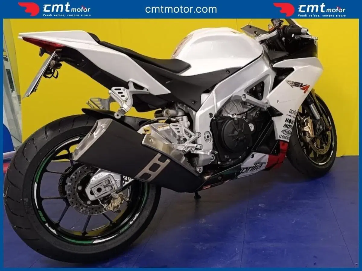 Aprilia RSV4 Factory (2009 - 12) (4)