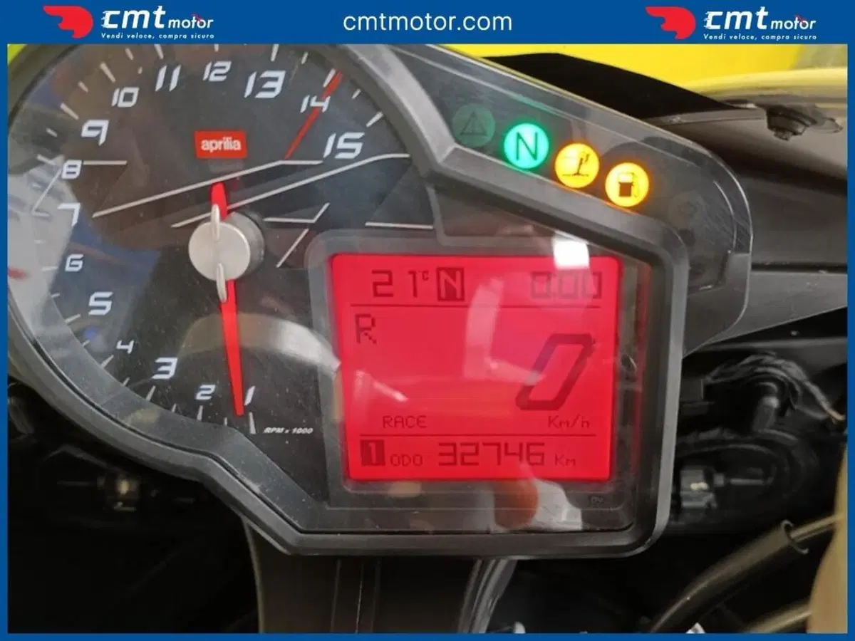Aprilia RSV4 Factory (2009 - 12) (5)