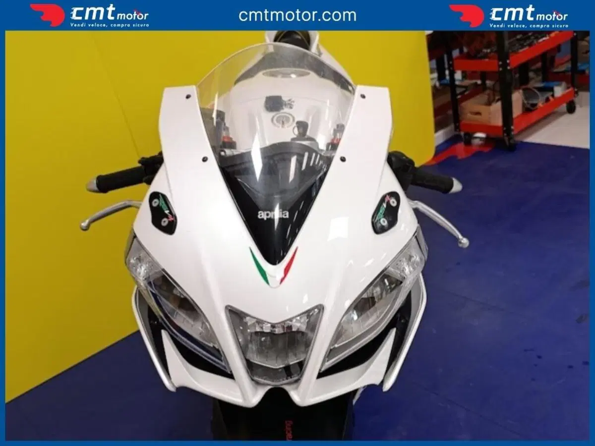 Aprilia RSV4 Factory (2009 - 12) (6)