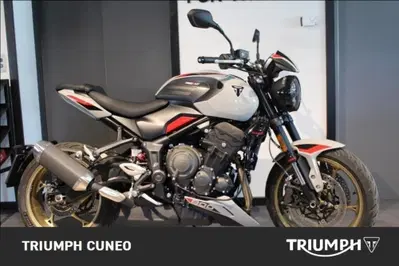 Triumph Trident 800 (2026) nuova