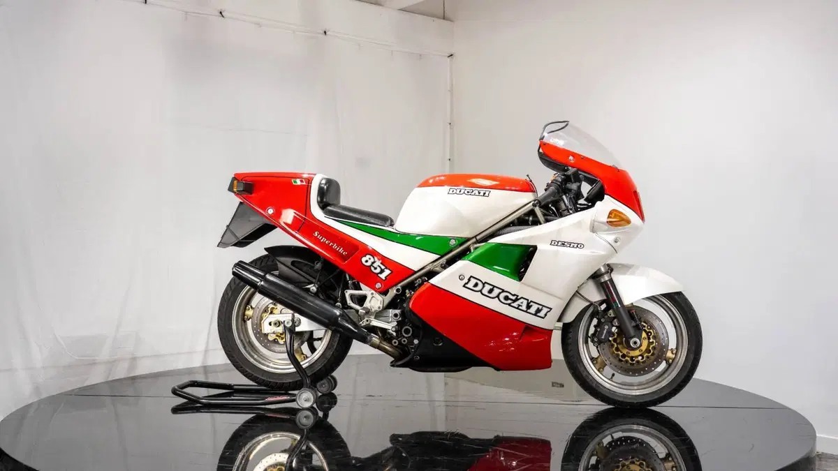 Ducati 851 Tricolore (10)