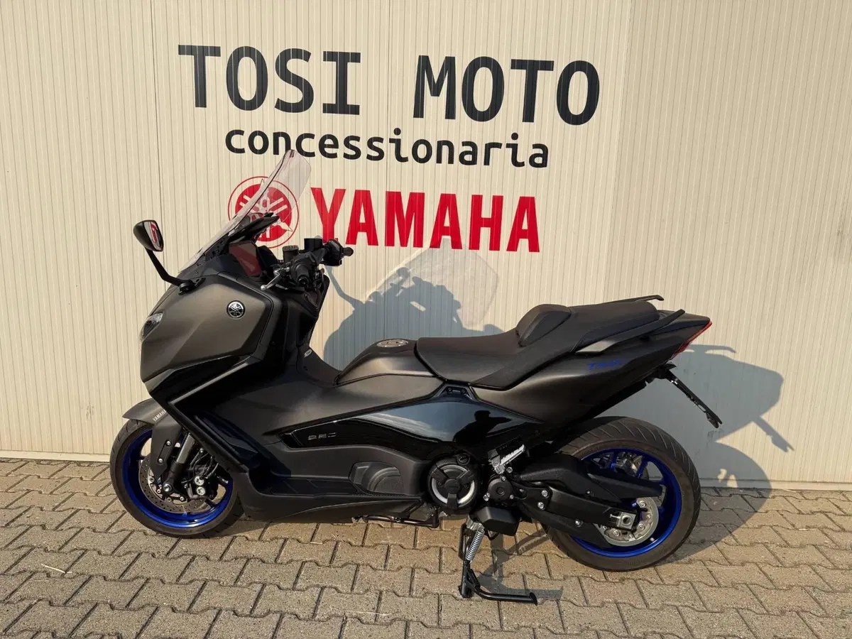 Yamaha T-Max 560 (2025 - 26) (2)