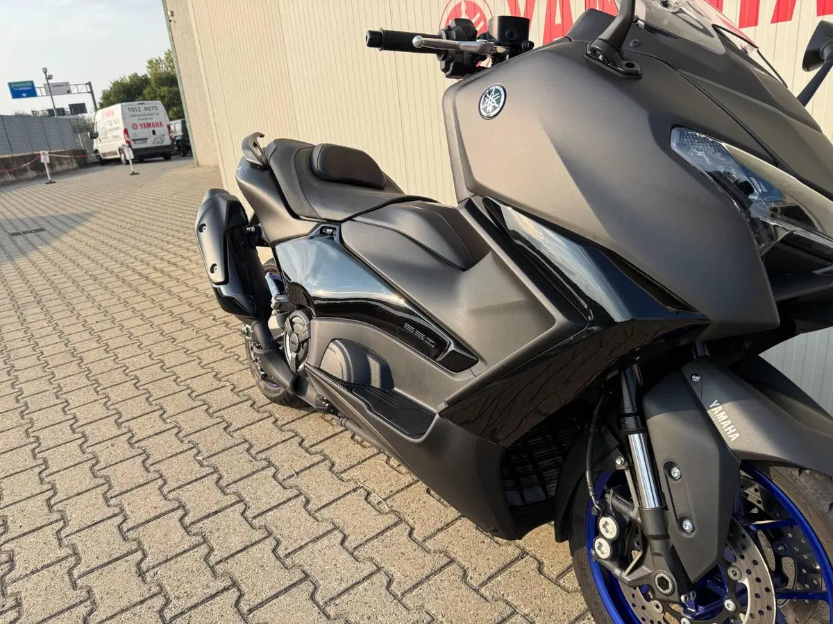 Yamaha T-Max 560 (2025 - 26) (4)