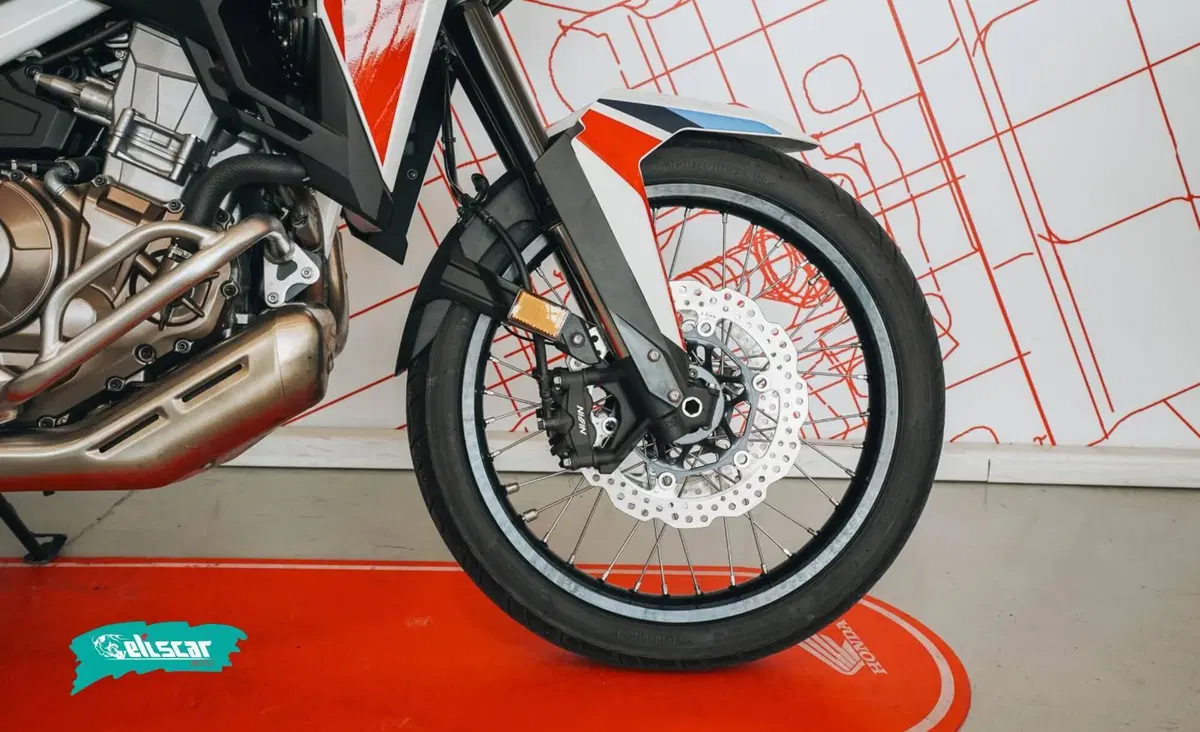 Honda Africa Twin CRF 1100L (2022 - 23) (12)