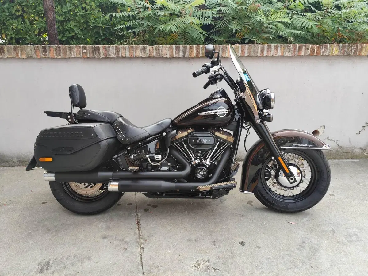 Harley-Davidson 114 Heritage Classic (2018 - 20) - FLHCS