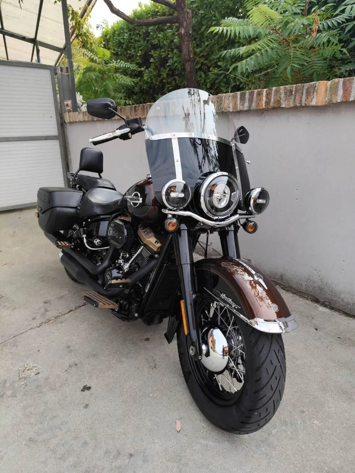 Harley-Davidson 114 Heritage Classic (2018 - 20) - FLHCS (2)