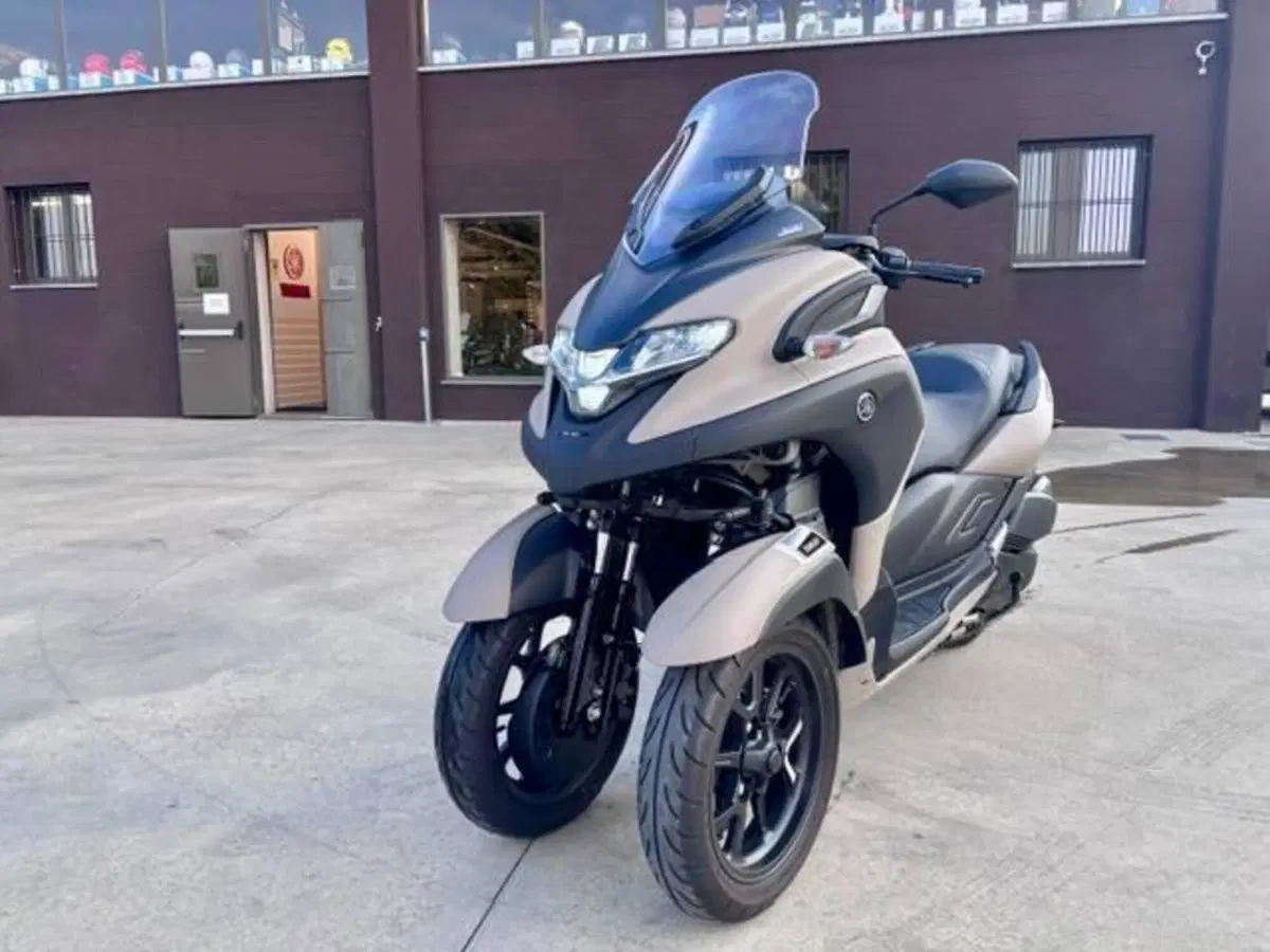Yamaha Tricity 300 (2021 - 24) (2)