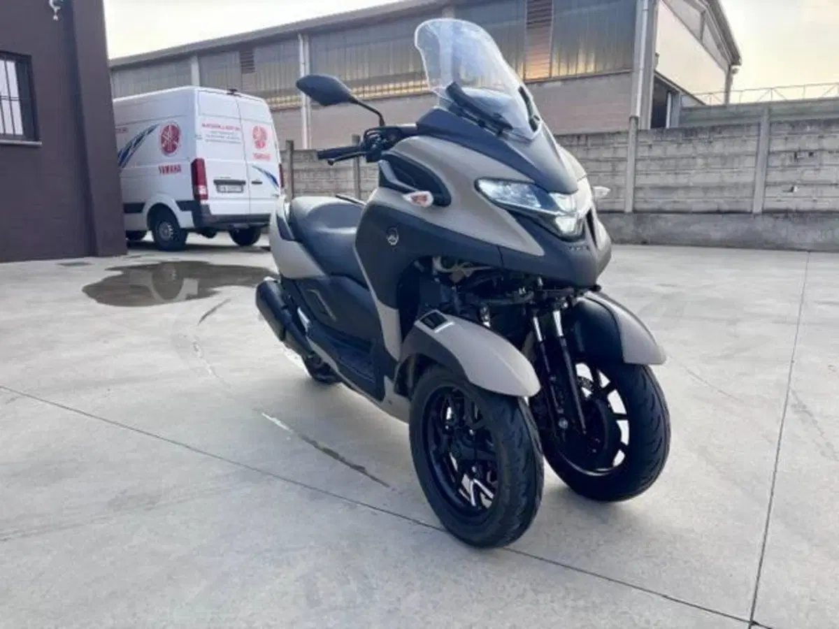 Yamaha Tricity 300 (2021 - 24) (3)