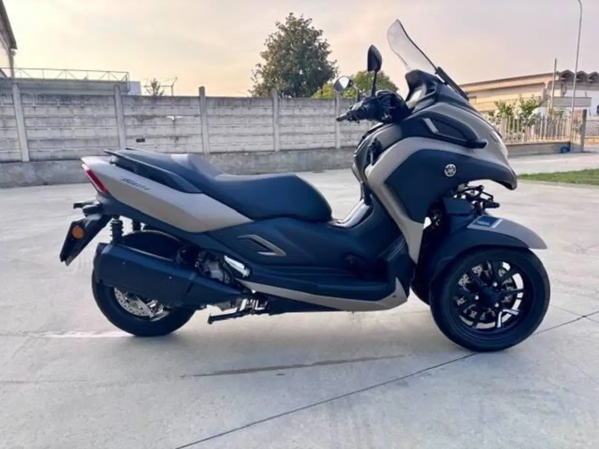 Yamaha Tricity 300 (2021 - 24) (4)