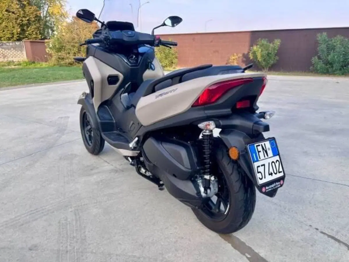Yamaha Tricity 300 (2021 - 24) (6)