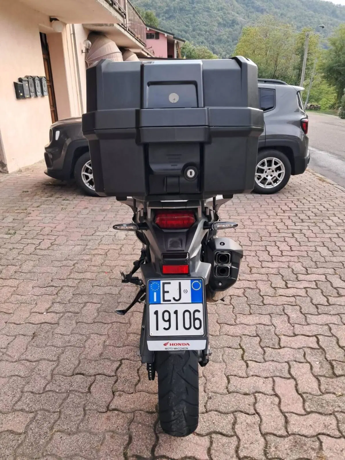 Honda Africa Twin CRF 1000L (2016 - 17) (4)