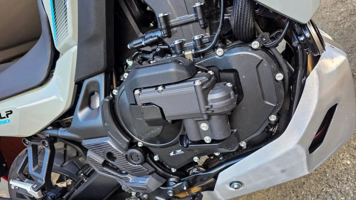 Honda Transalp XL750 (2026) (6)