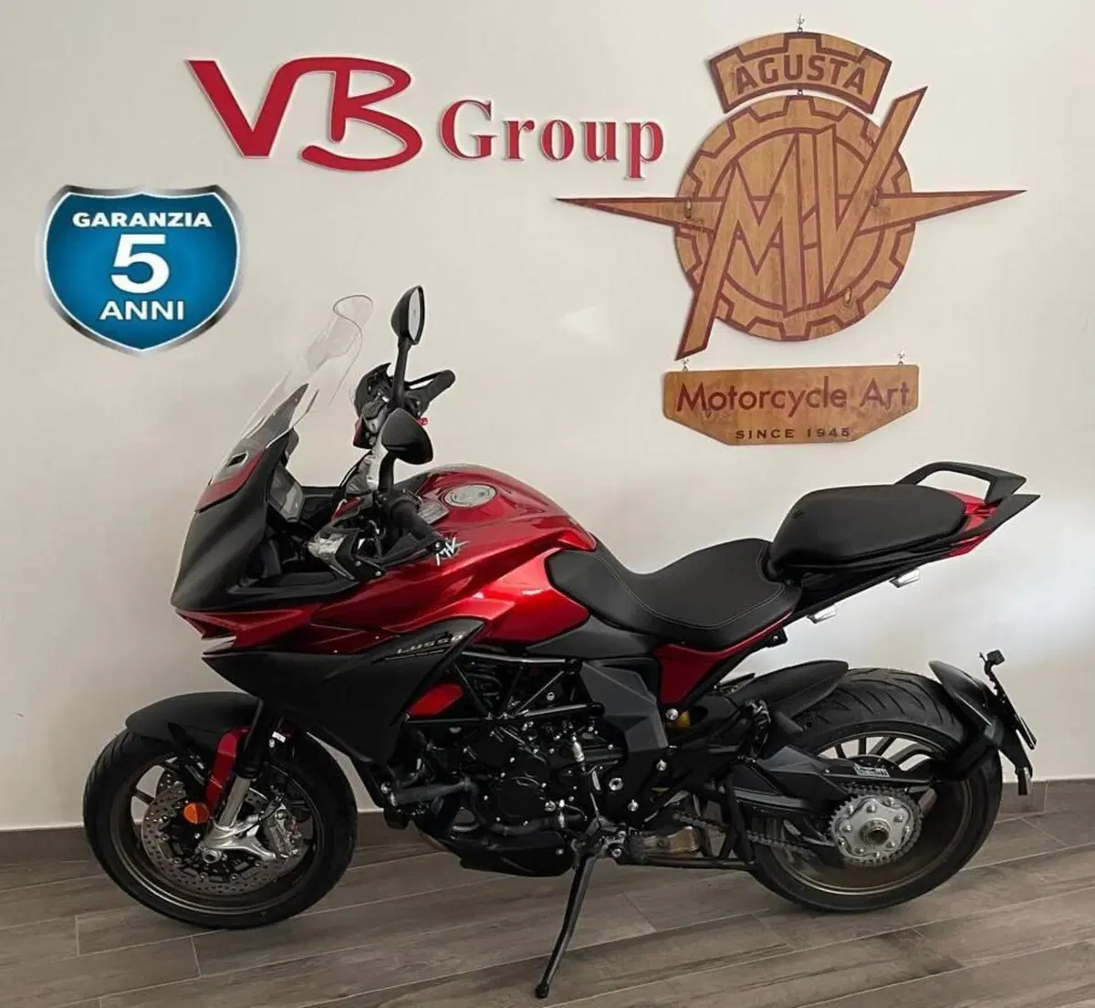 MV Agusta Turismo Veloce 800 Lusso SCS (2021 - 26) (4)