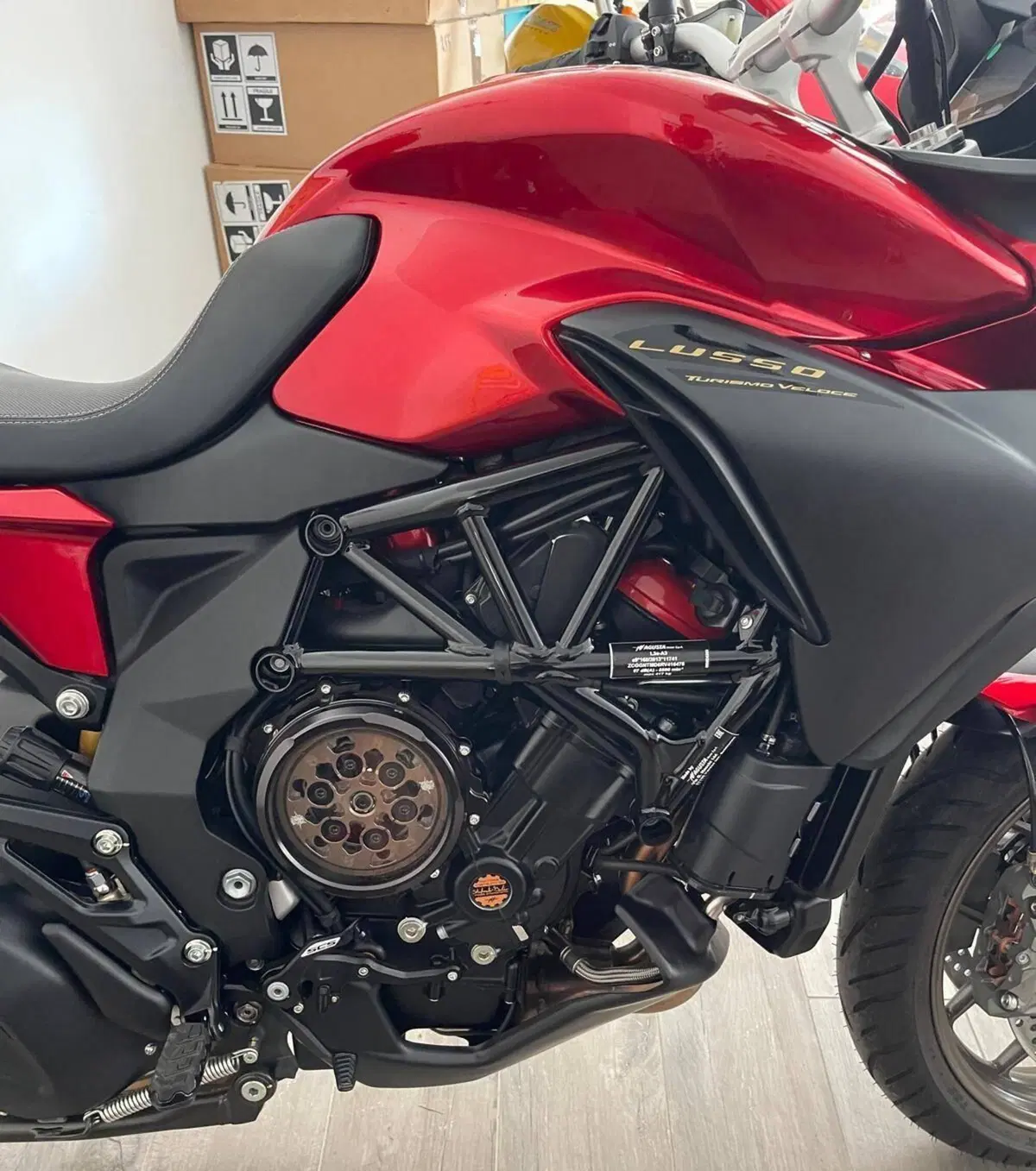MV Agusta Turismo Veloce 800 Lusso SCS (2021 - 26) (8)