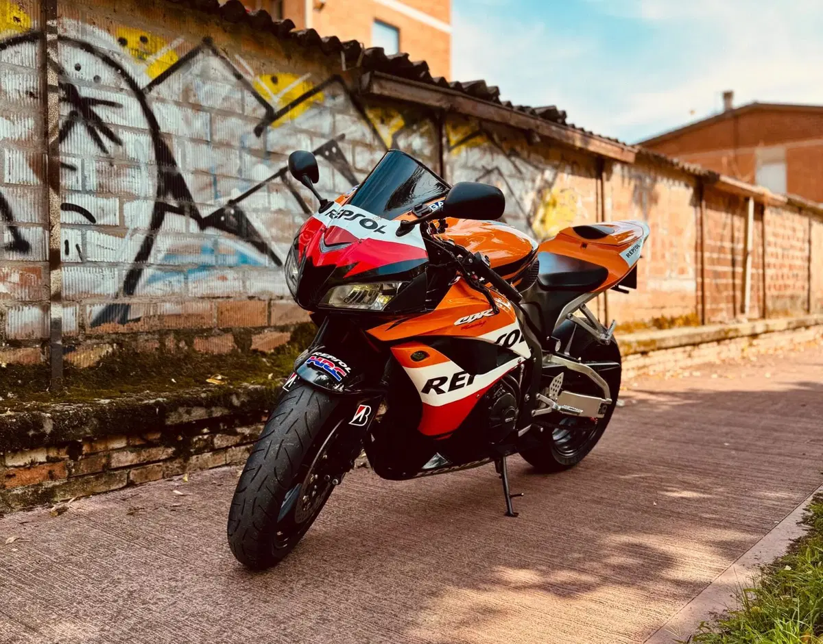 Honda CBR 600 RR (2009 - 12) (4)