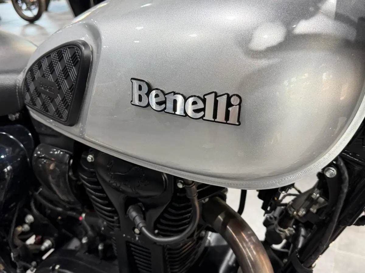 Benelli Imperiale 400 (2021 - 25) (2)