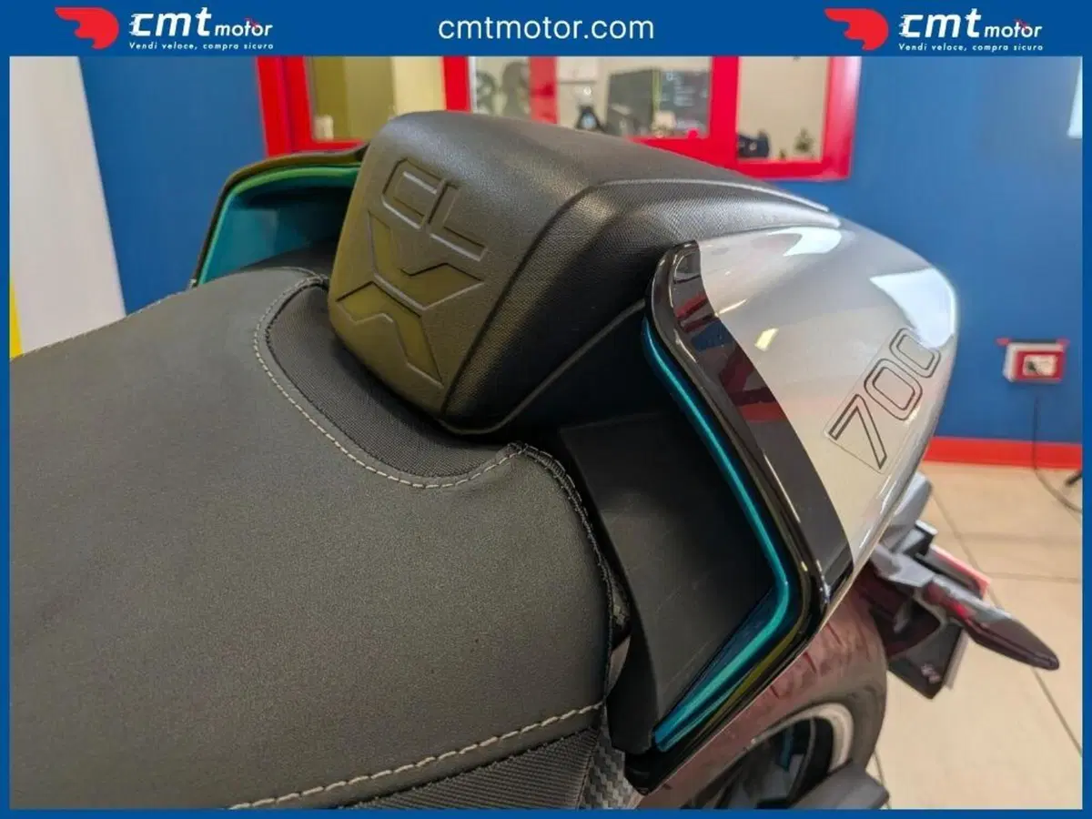 CFMOTO 700CL-X Sport (2022 - 26) (6)