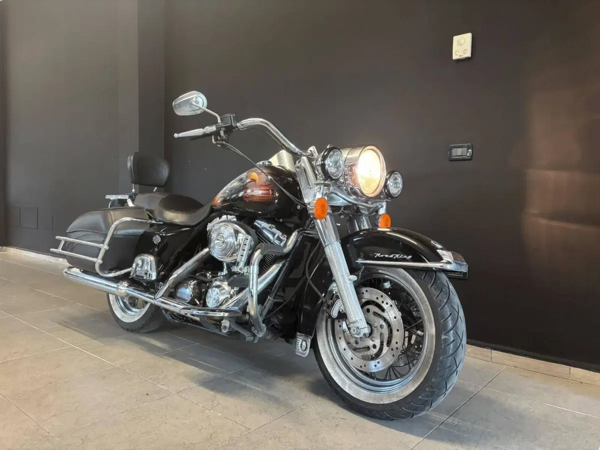 Harley-Davidson 1450 Road King Classic (1999 - 02) - FLHRCI (5)