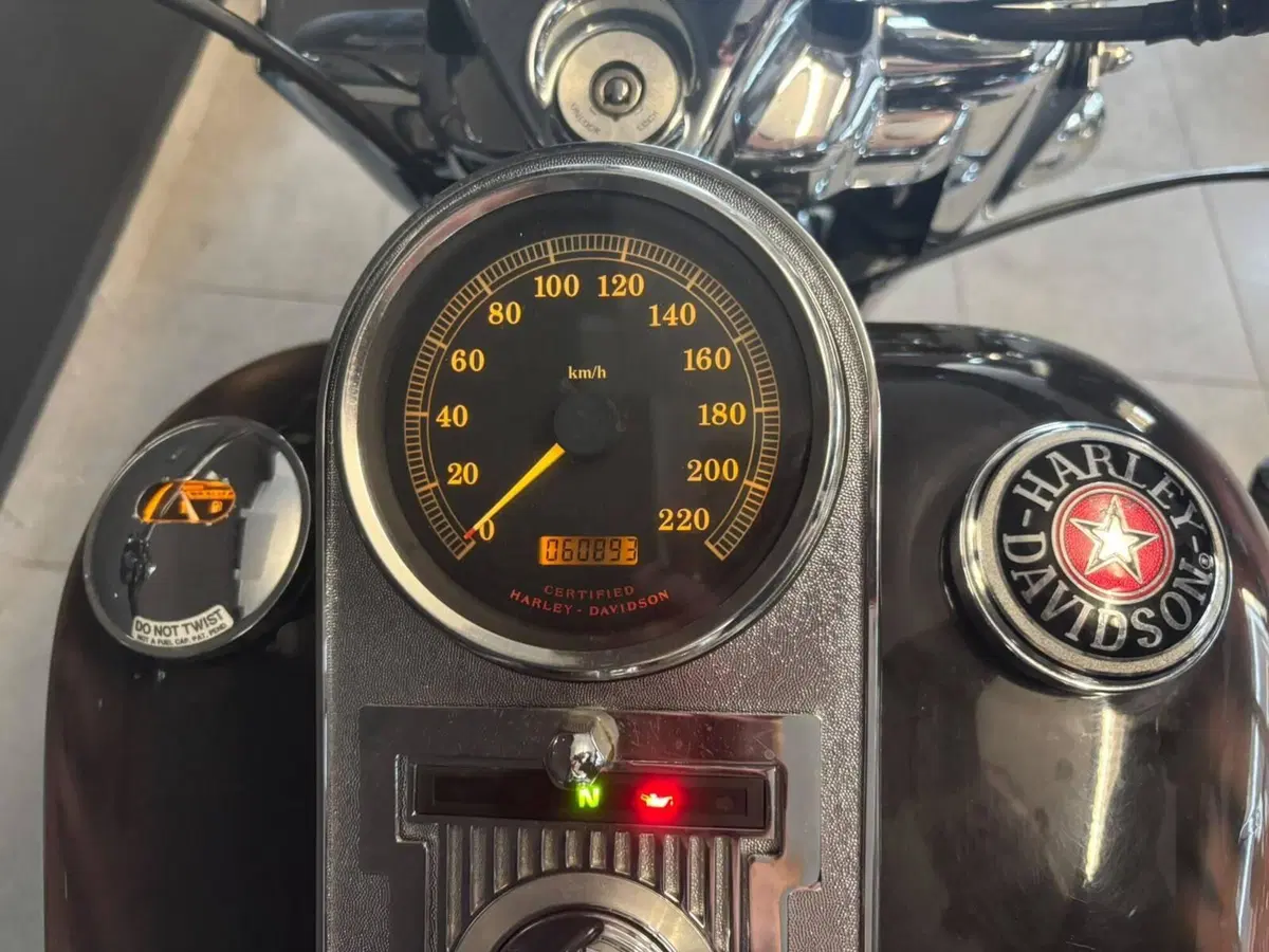 Harley-Davidson 1450 Road King Classic (1999 - 02) - FLHRCI (6)