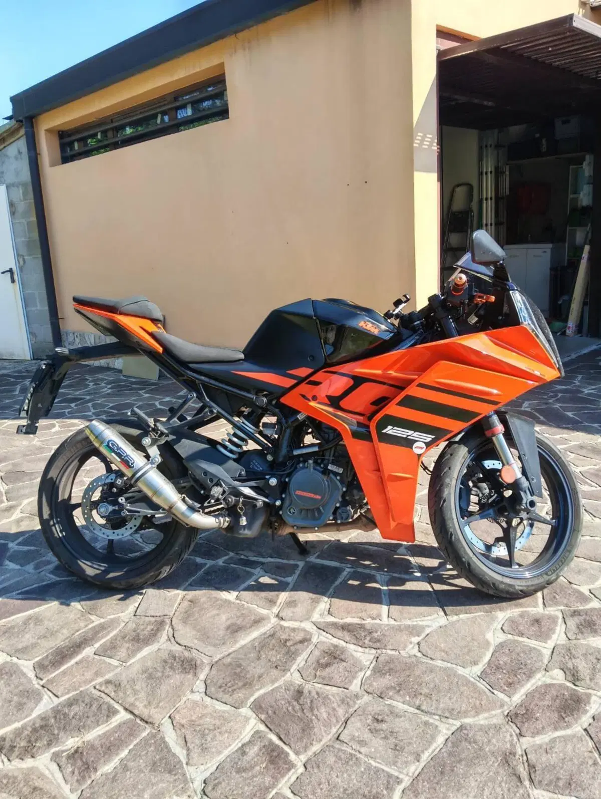 KTM RC 125 (2022 - 26) (3)