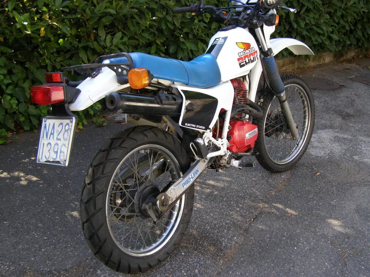 Honda XL200 (2)