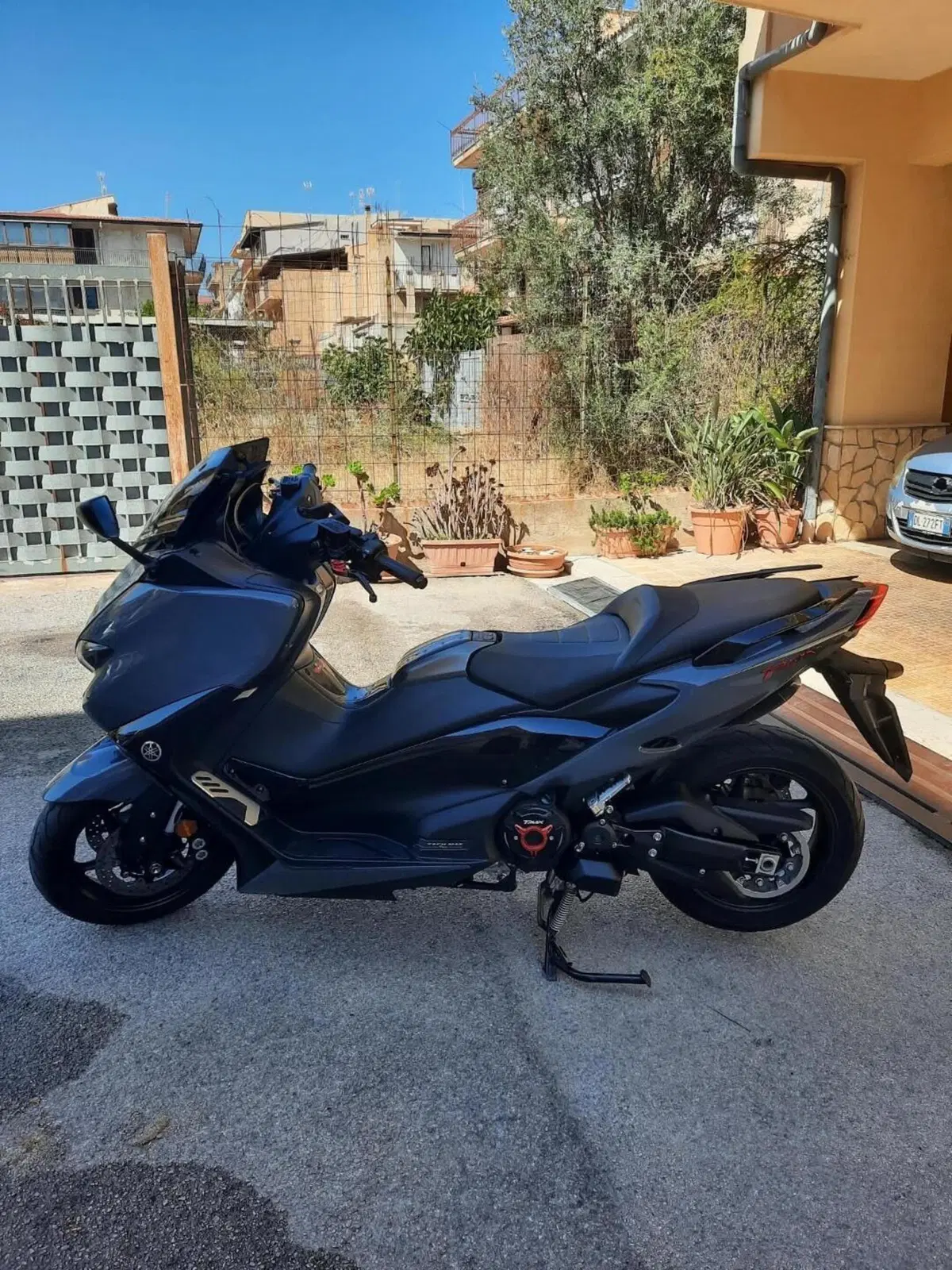 Yamaha T-Max 560 Tech Max (2021) (4)