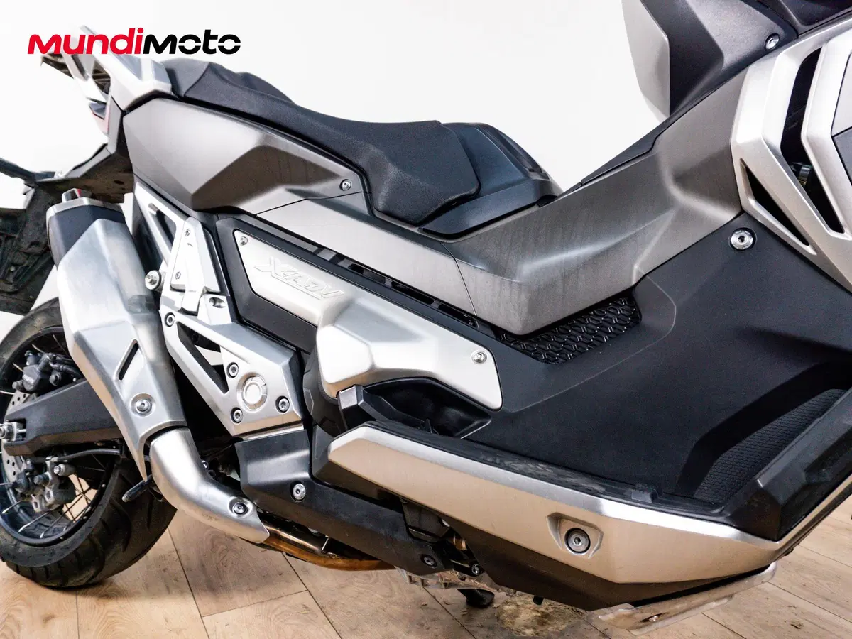 Honda X-ADV 750 (2017) (5)