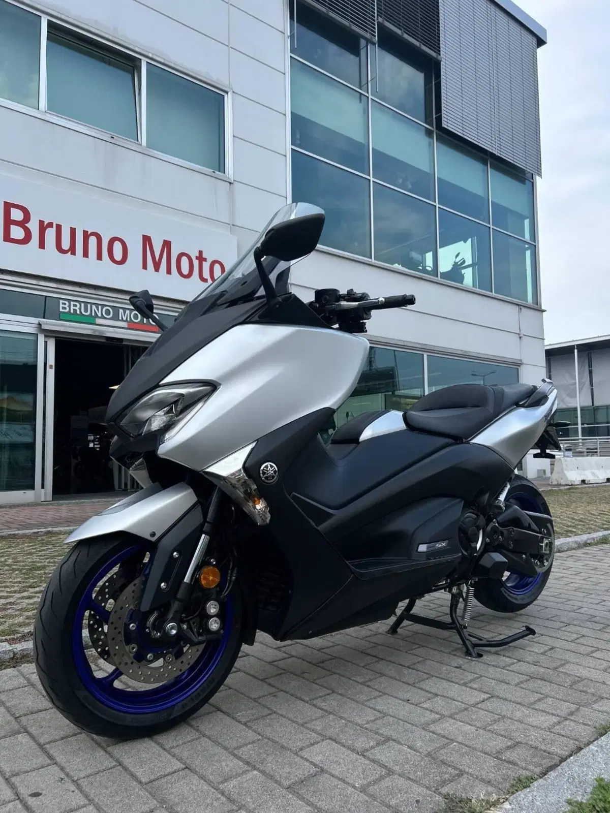 Yamaha T-Max 530 SX (2017 - 19) (3)