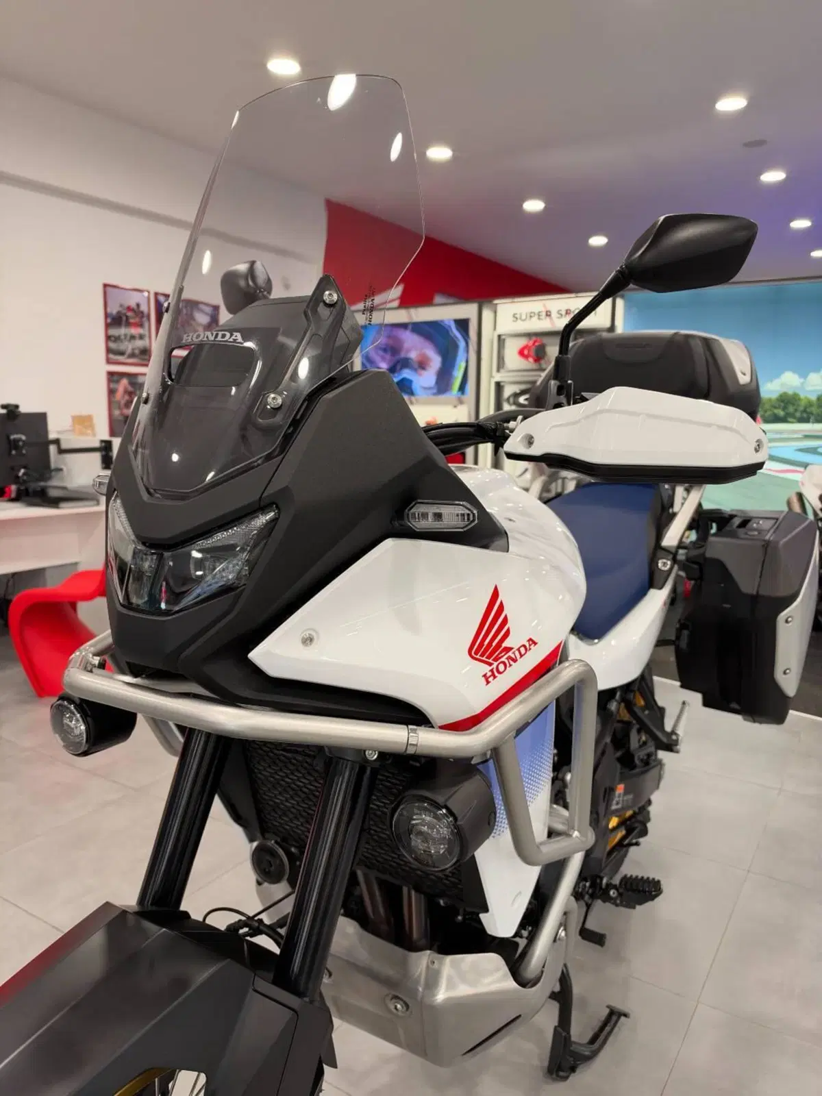 Honda Transalp XL750 (2025) (2)