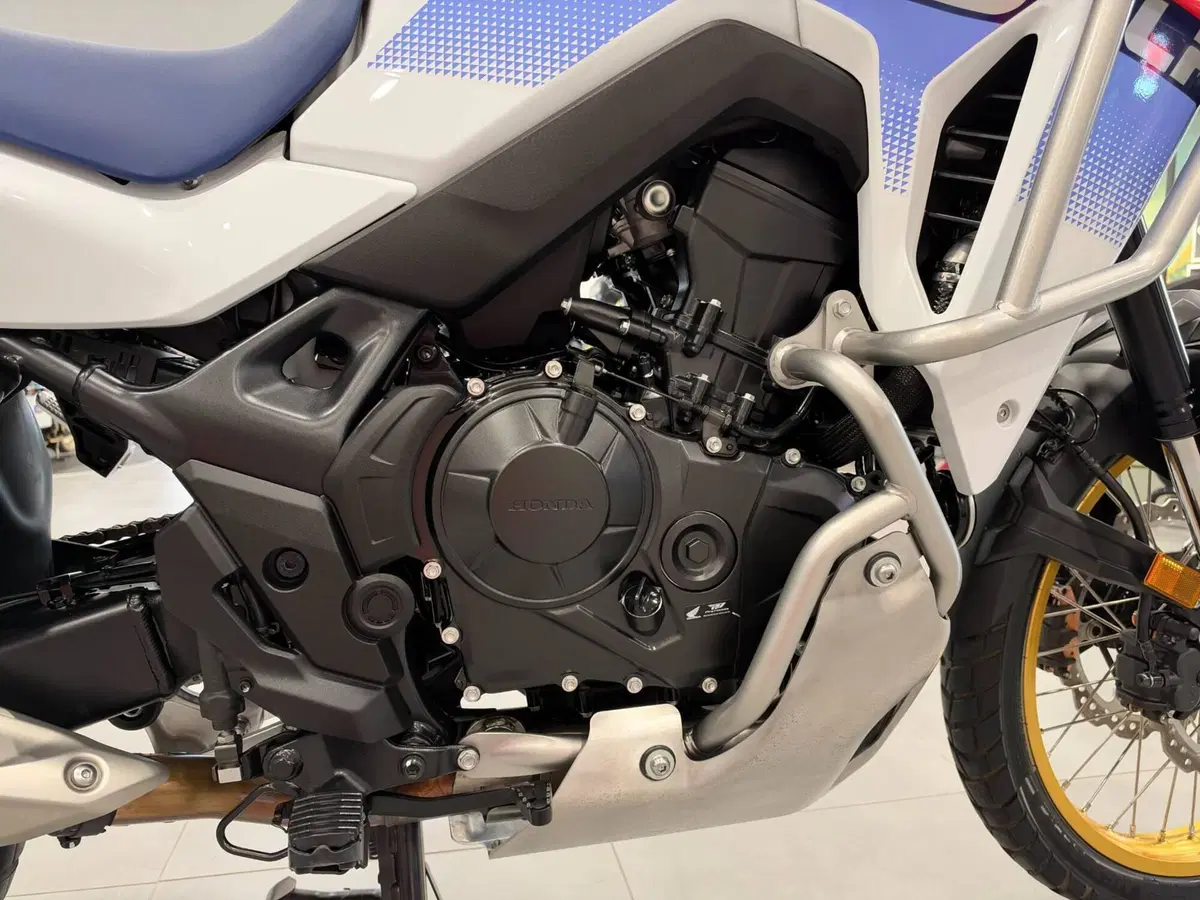 Honda Transalp XL750 (2025) (17)