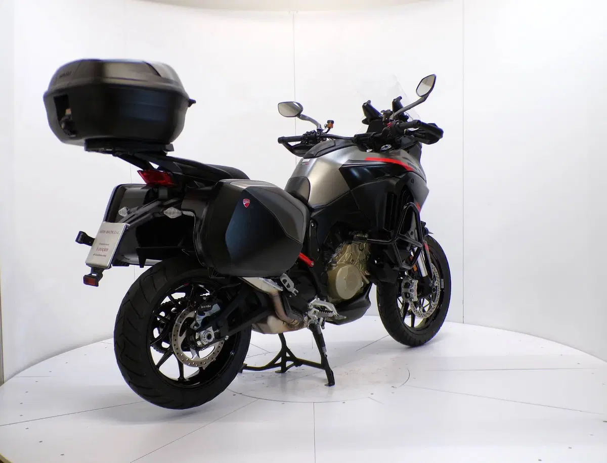 Ducati Multistrada V4 S Grand Tour (2024) (6)