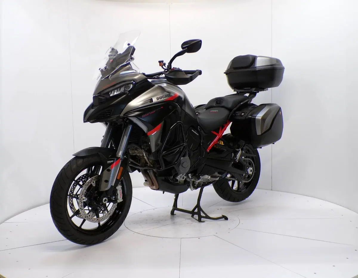Ducati Multistrada V4 S Grand Tour (2024) (3)
