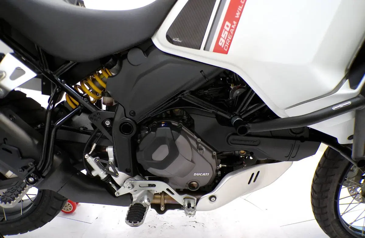 Ducati DesertX (2022 - 25) (8)