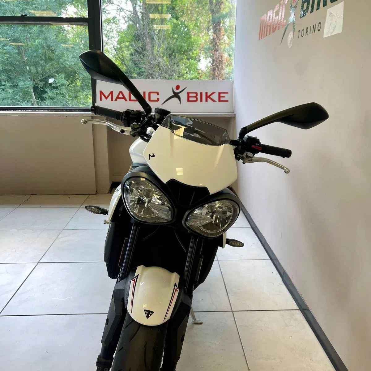 Triumph Street Triple ABS (2013 - 17) (4)