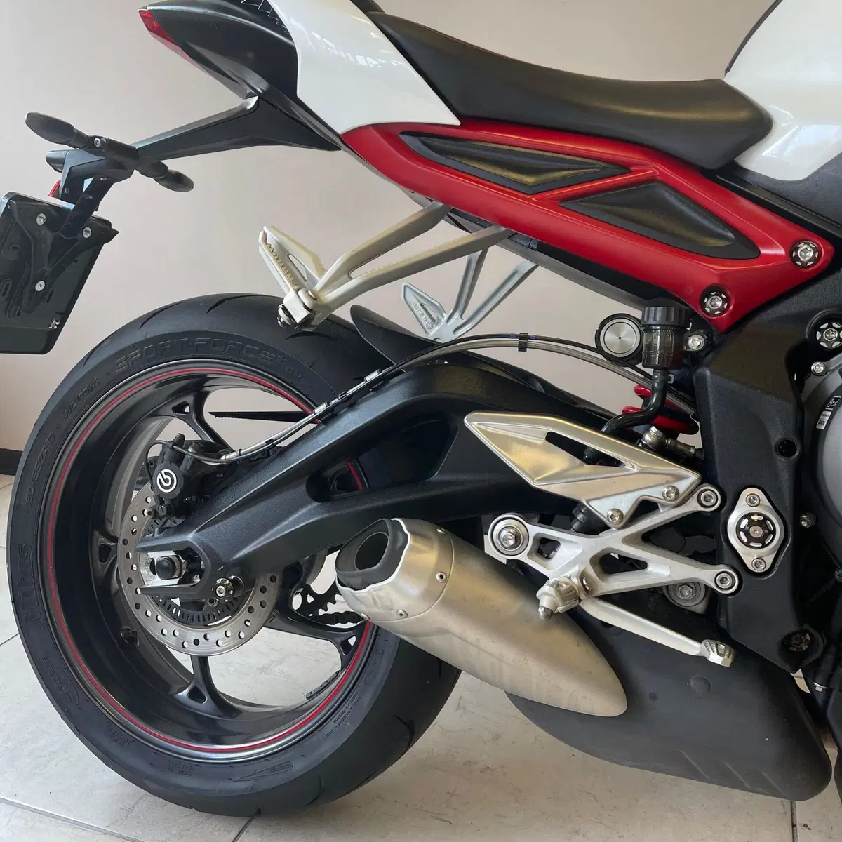 Triumph Street Triple ABS (2013 - 17) (5)