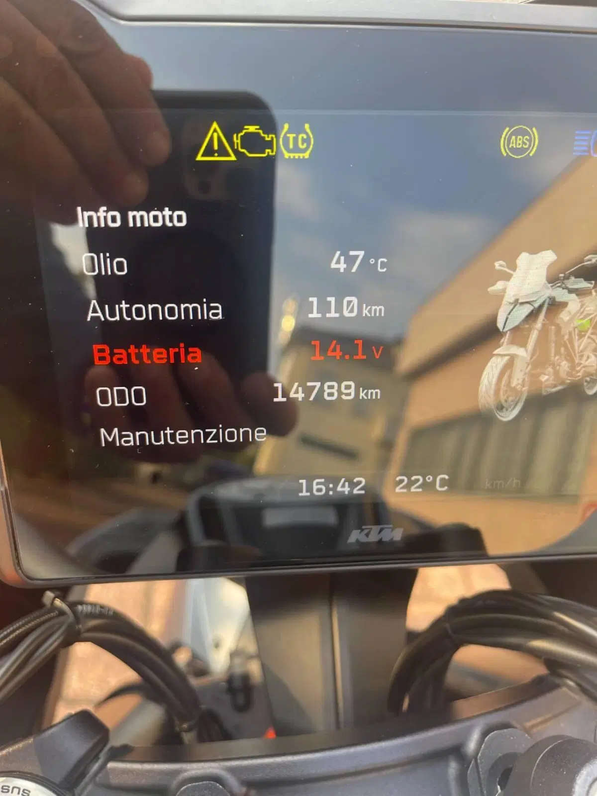 KTM 1290 Super Duke GT (2021 - 25) (4)