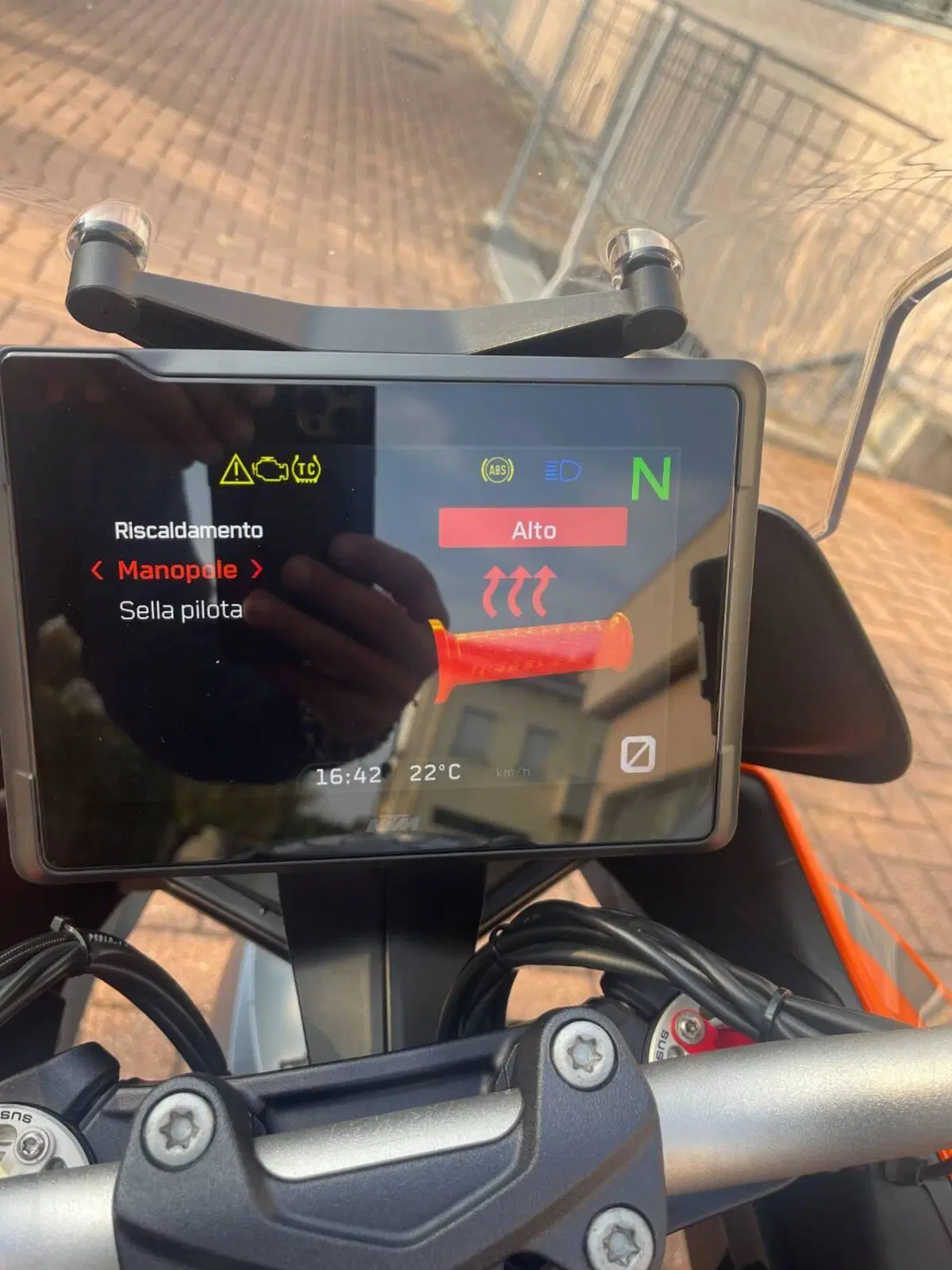 KTM 1290 Super Duke GT (2021 - 25) (5)