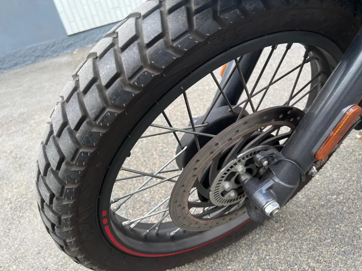 Royal Enfield Scram 411 (2022 - 24) (18)