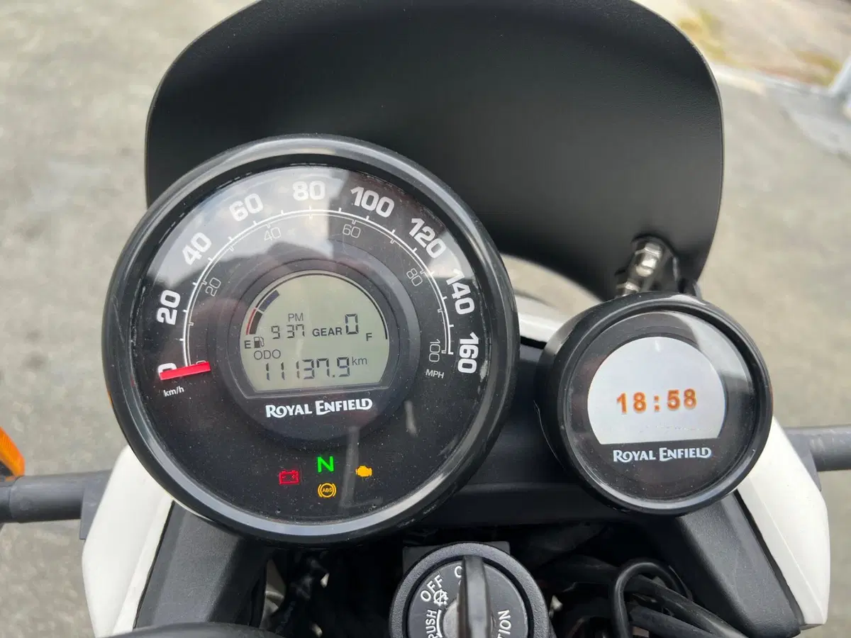 Royal Enfield Scram 411 (2022 - 24) (5)
