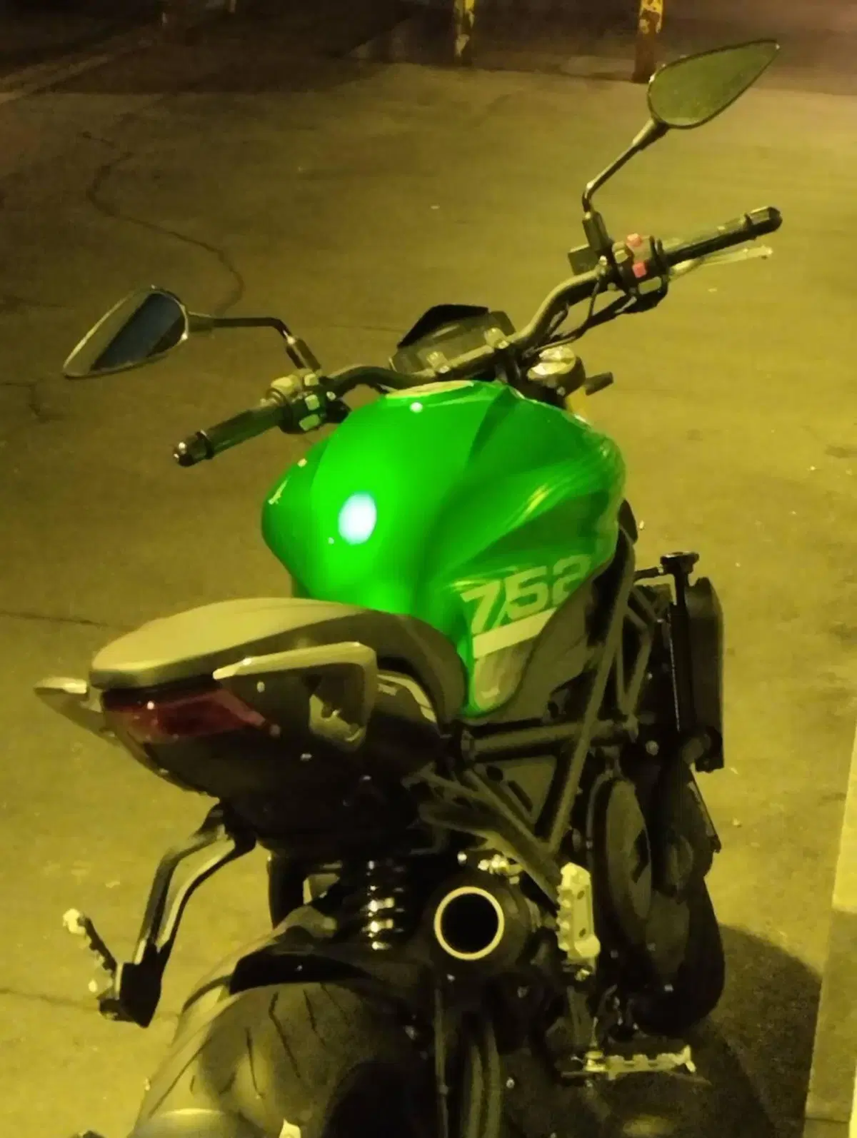 Benelli 752 S (2022 - 25) (2)