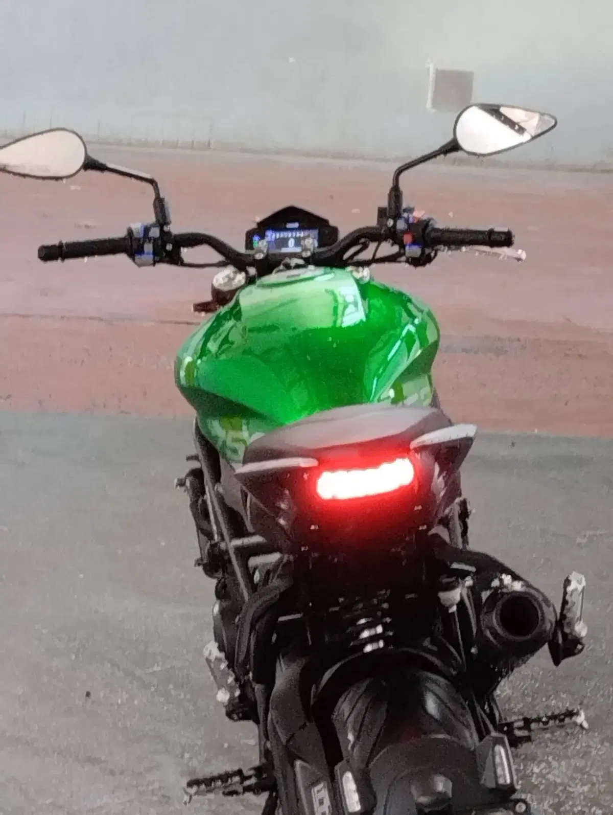 Benelli 752 S (2022 - 25) (3)