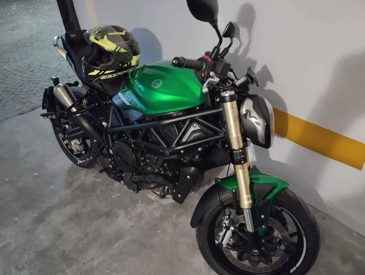 Benelli 752 S (2022 - 25) (11)