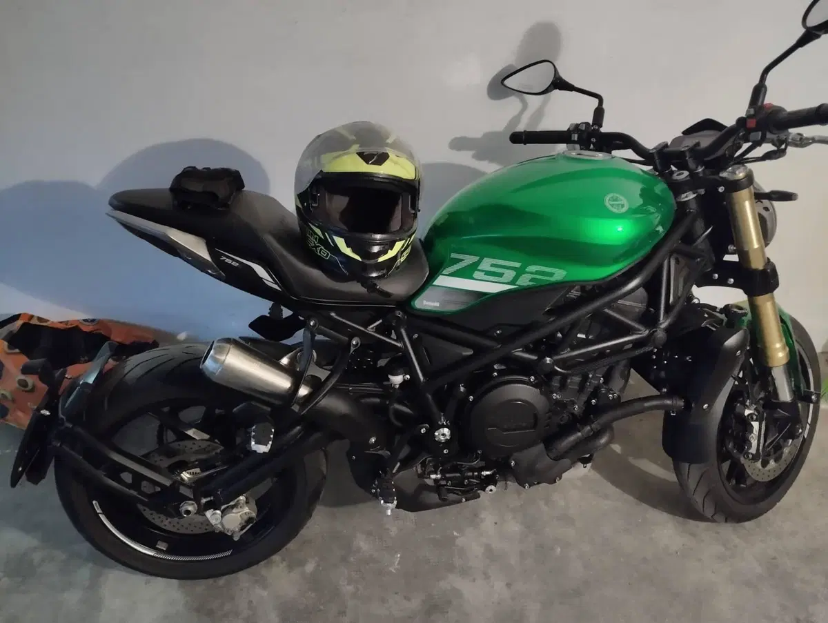 Benelli 752 S (2022 - 25) (12)