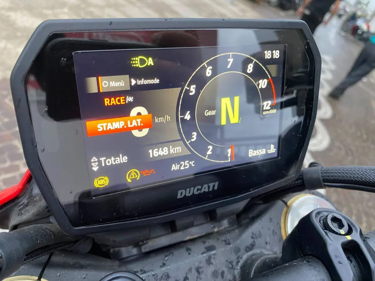 Ducati Hypermotard V2 (2026) (4)