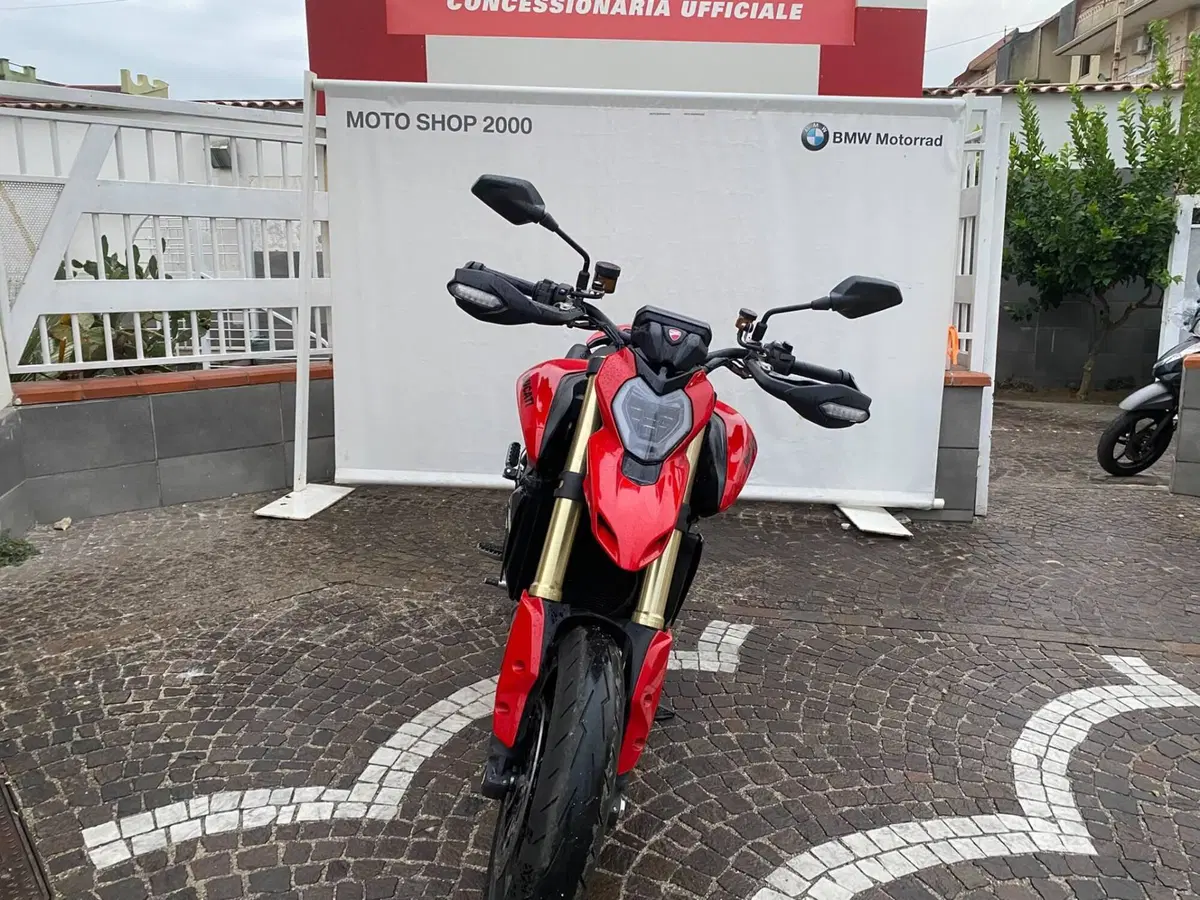 Ducati Hypermotard V2 (2026) (2)