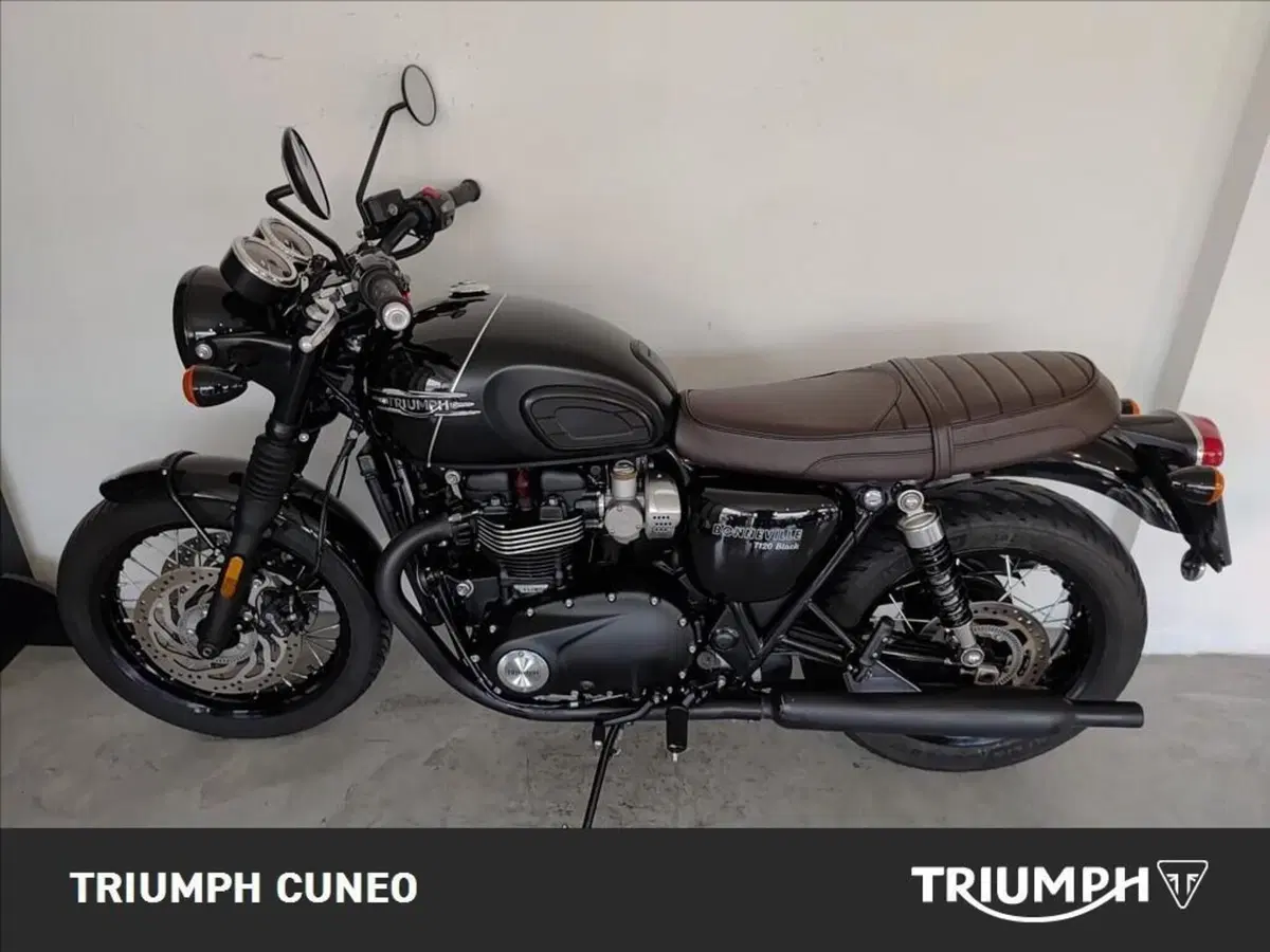 Triumph Bonneville T120 Black (2021 - 25) (2)