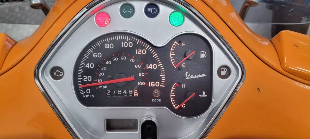 Vespa GTS 300 (2010 - 14) (5)