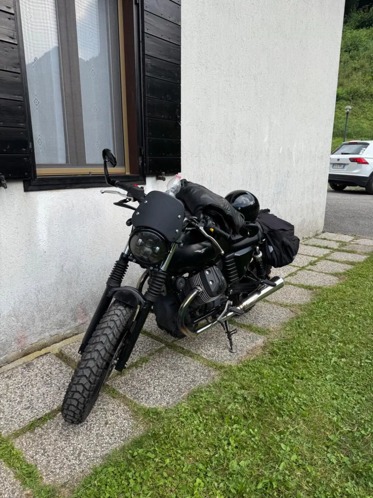 Moto Guzzi V7 Stone (2012 - 15) (2)