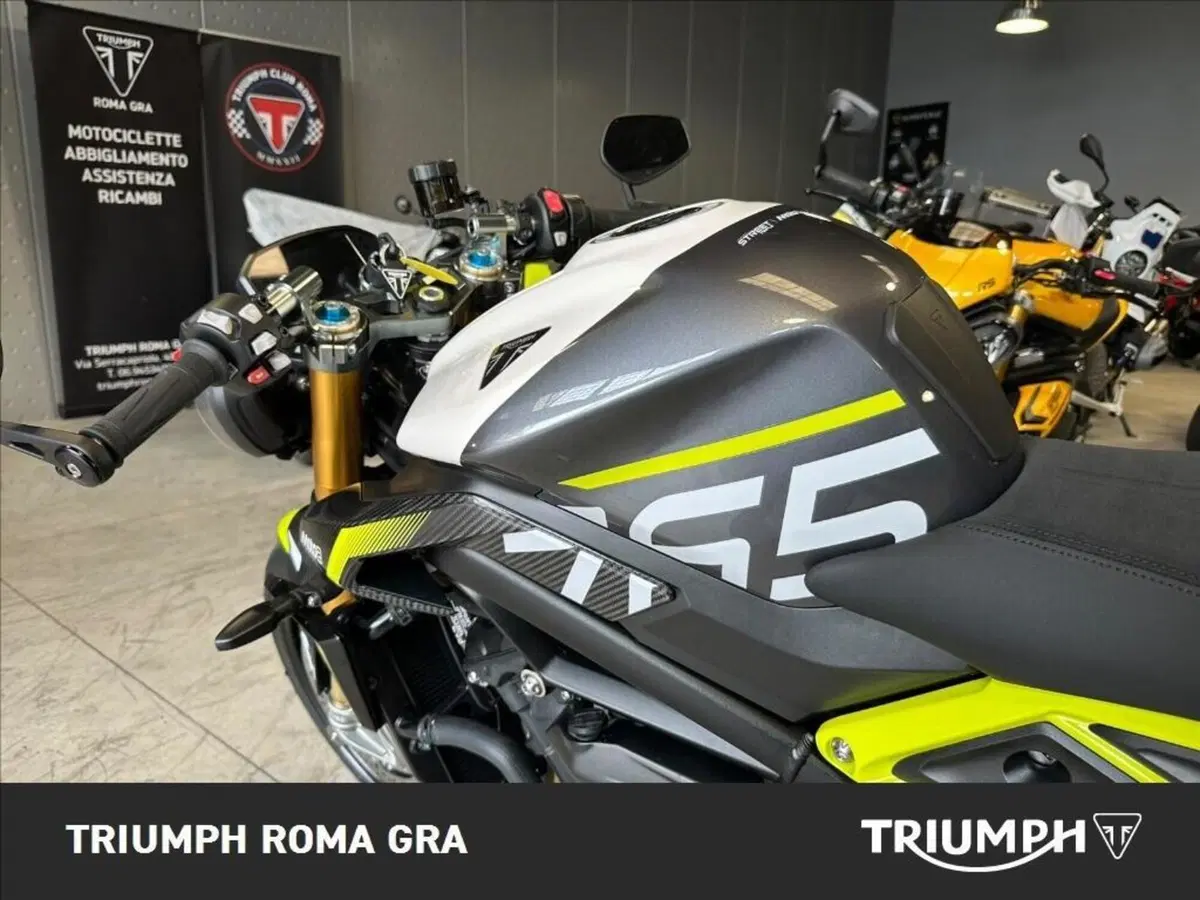 Triumph Street Triple 765 Moto2 (2026) (14)