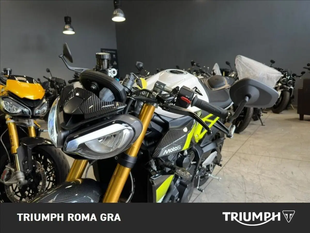 Triumph Street Triple 765 Moto2 (2026) (12)